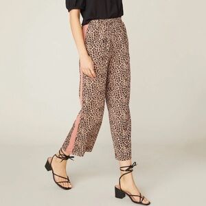 NWT BB Dakota Cat Out Of The Bag Animal Print High Rise Side Stripe Pants